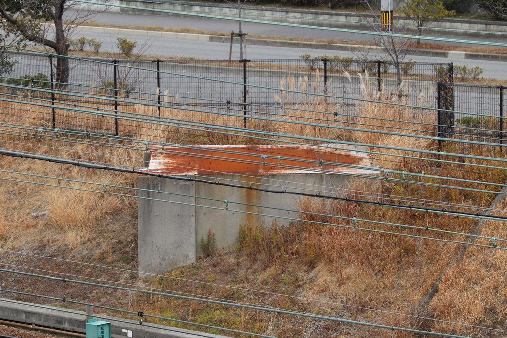 ベルトコンベアの土台跡